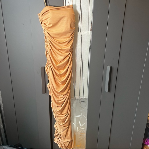 Oh Polly Dresses & Skirts - Oh Polly
Keep it Simple 
Ruched 
Midaxi Dress
Size 2